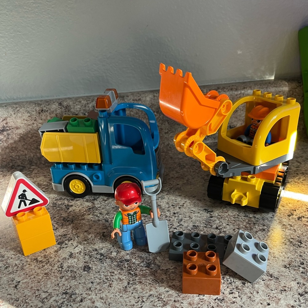LEGO DUPLO Town Truck and Tractor Excavator 10812
